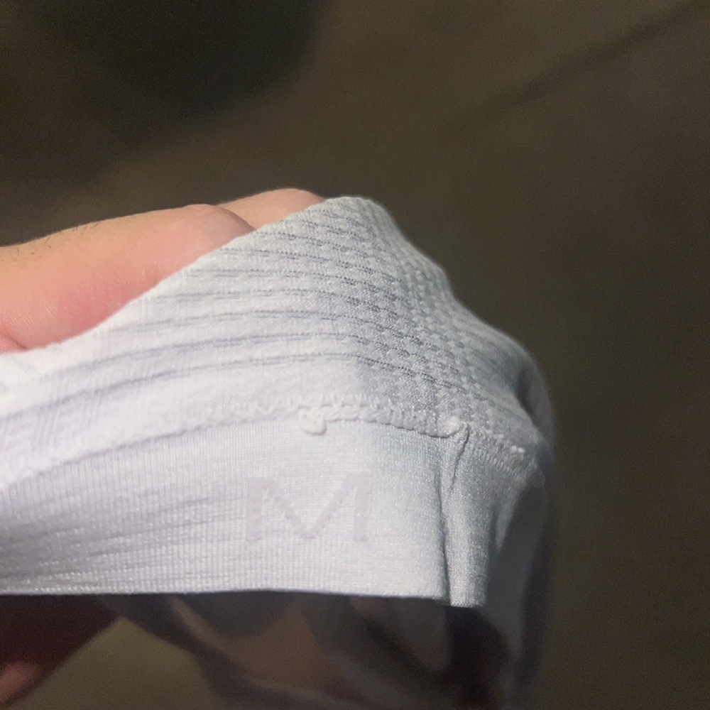 Lululemon Metal Vent Performance Shirt - Picture 5 of 6